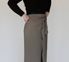 Load image into Gallery viewer, Bamboo Obi Wrap skirt